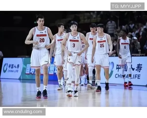 武汉排球队与广州排球队的较量分析与战术探讨